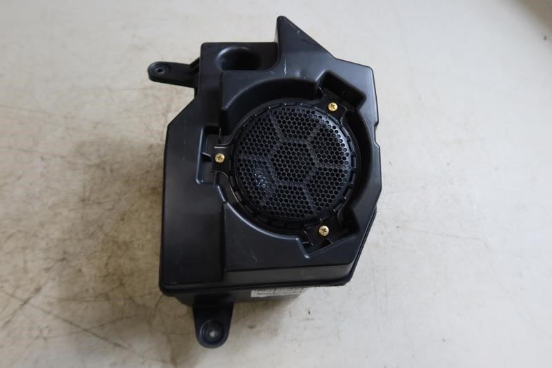 2018-2023 Jeep Wrangler JL / Gladiator JT OEM Right Dash Speaker 68283474