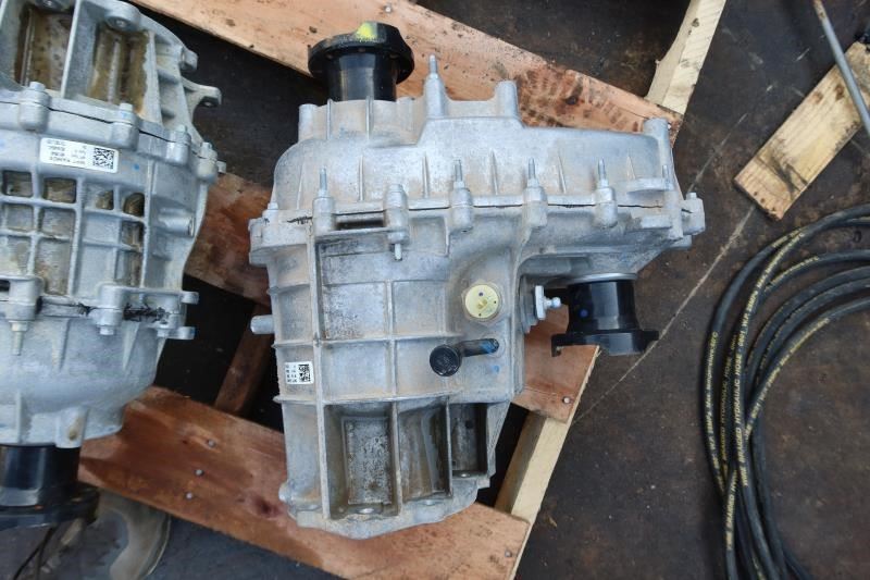 2018-2023 Jeep Wrangler JL Gladiator JT OEM Transfer Case Assembly 68240445

JH3487/JH2722/JH0785/JH1974/JH0477/JH0318/JH1407/1030206