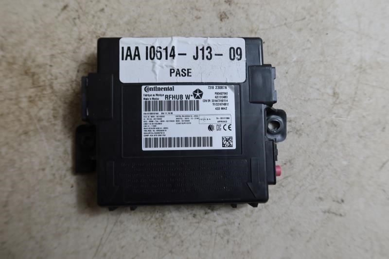 2018 Jeep Grand Cherokee Dodge Durango OEM Receiver Hub 68343278