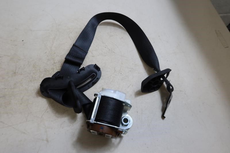 2014-2018 Dodge Durango OEM Rear Second Row Right Passenger Seat Belt 5ME38DX9AA
