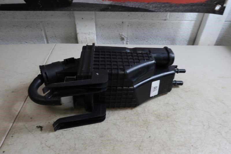 2018-2022 Jeep Wrangler 2.0L OEM Fuel Vapor EVAP Canister 52029779
