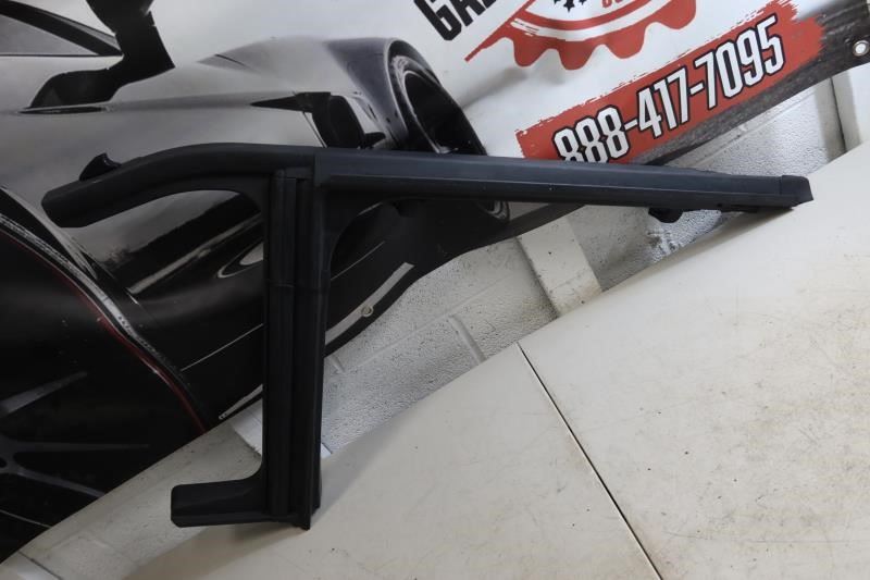 2018-2024 Jeep Wrangler JL 4 Door OEM Right Passenger Door Glass Frame 68251546