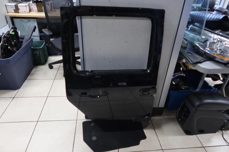 2018-2023 Jeep Wrangler Gladiator OEM Rear Right Passenger Door Shell 68281908
