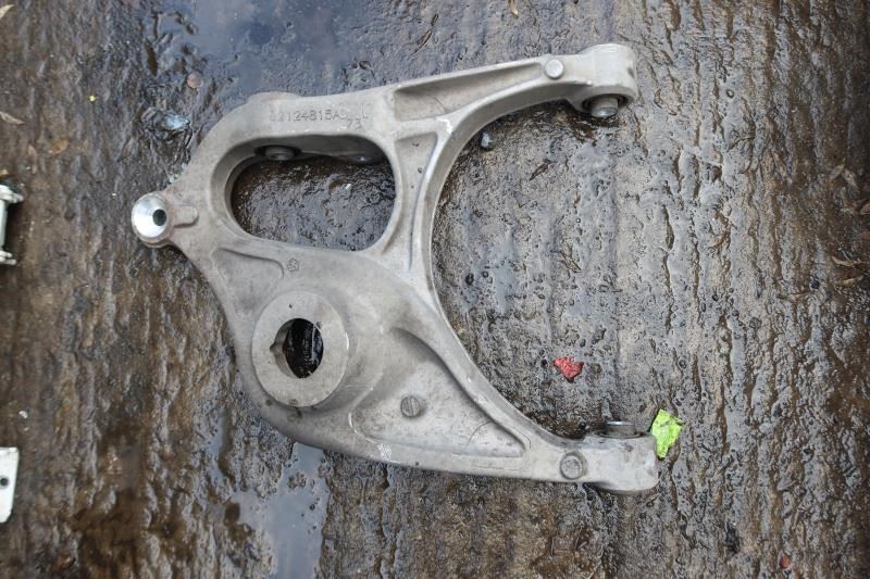 2011-2019 Jeep Grand Cherokee OEM Rear Left Driver Lower Control Arm 52124815AD
