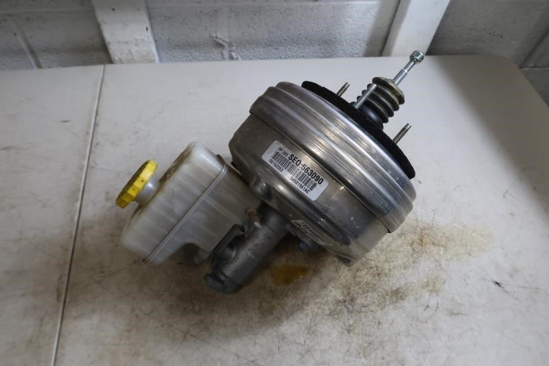 2018-2022 Jeep Wrangler JL OEM Power Brake Booster w/ Master Cylinder 04581981