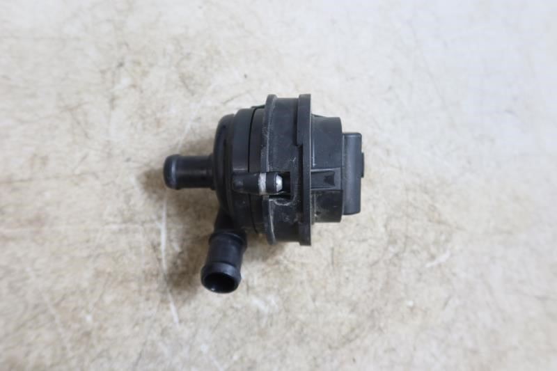 2018-2023 Jeep Wrangler JL OEM Auxiliary Coolant Pump Assembly 68282197AB