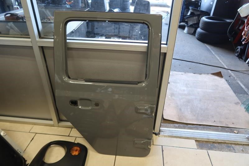 2018-2023 Jeep Wrangler Gladiator OEM Rear Right Passenger Door Shell 68281908
