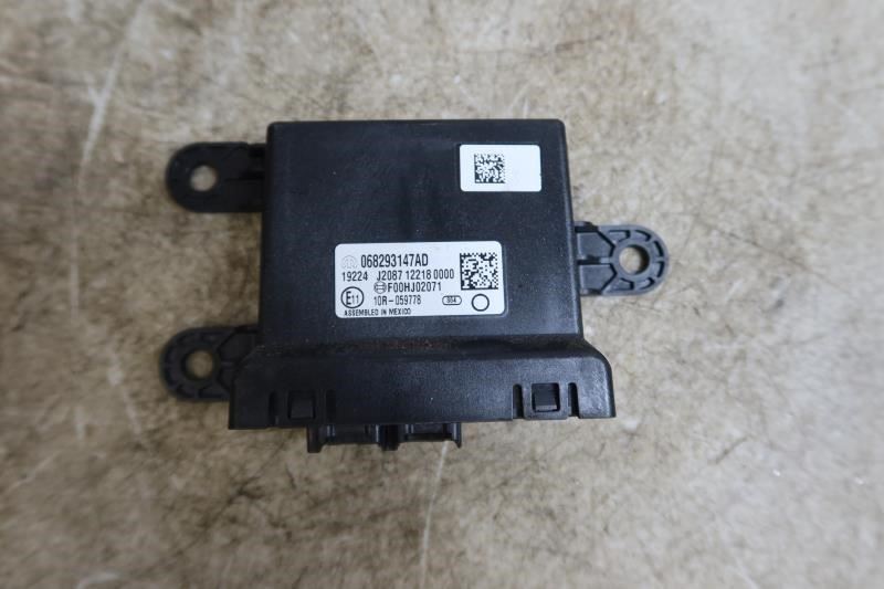 2018 2019 Dodge Chrysler Ram OEM Network Gateway Control Module 68293147