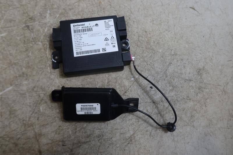 2018 Jeep Wrangler JL OEM Receiver Hub Module 68307134 / 68290768 / 68341937